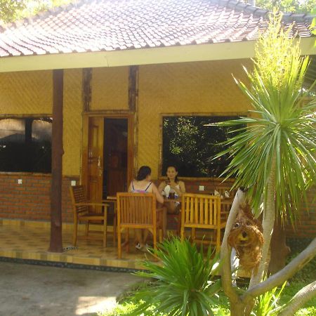 Singaraja Dormitory Sedap Malam מראה חיצוני תמונה